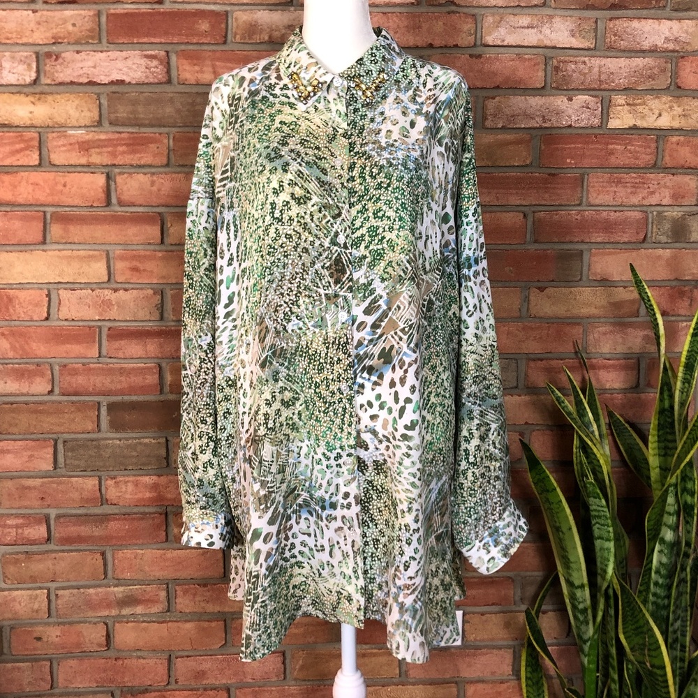 Chico's Green and Cream Top with Collar Embellishment
